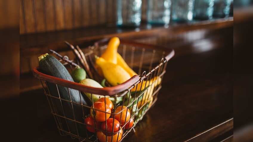 Will Amazon succeed in the online grocery business where other start-ups have failed?