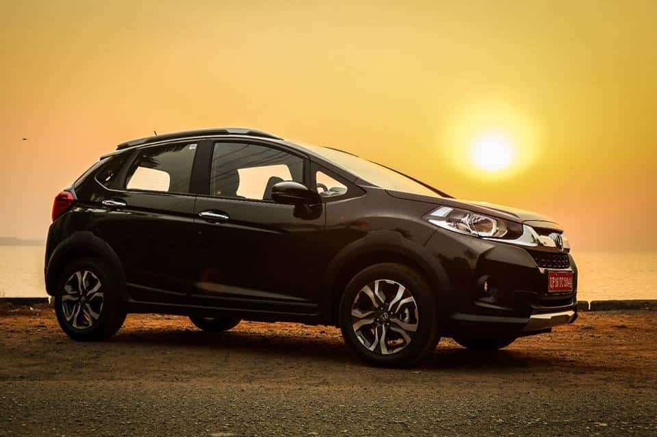 Honda Wr V Makes A Good Start With 1 000 Bookings Prior To Launch Zee Business