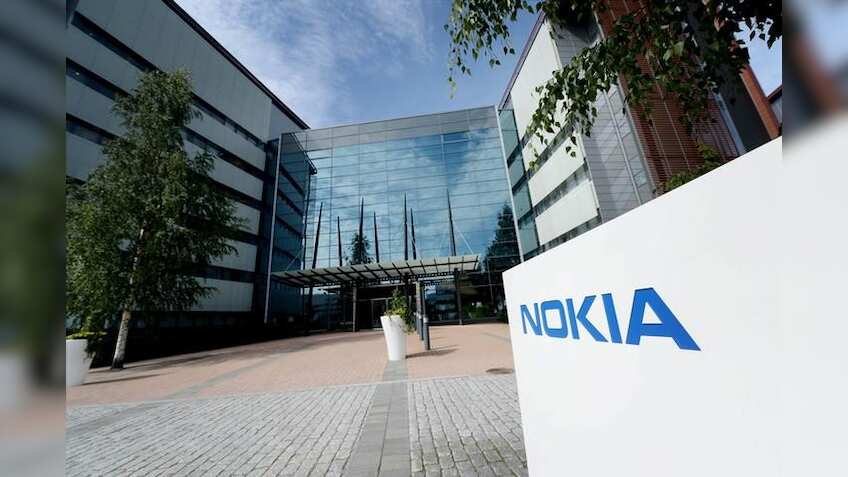 Nokia's mobile networks head Samih Elhage quits, to split business