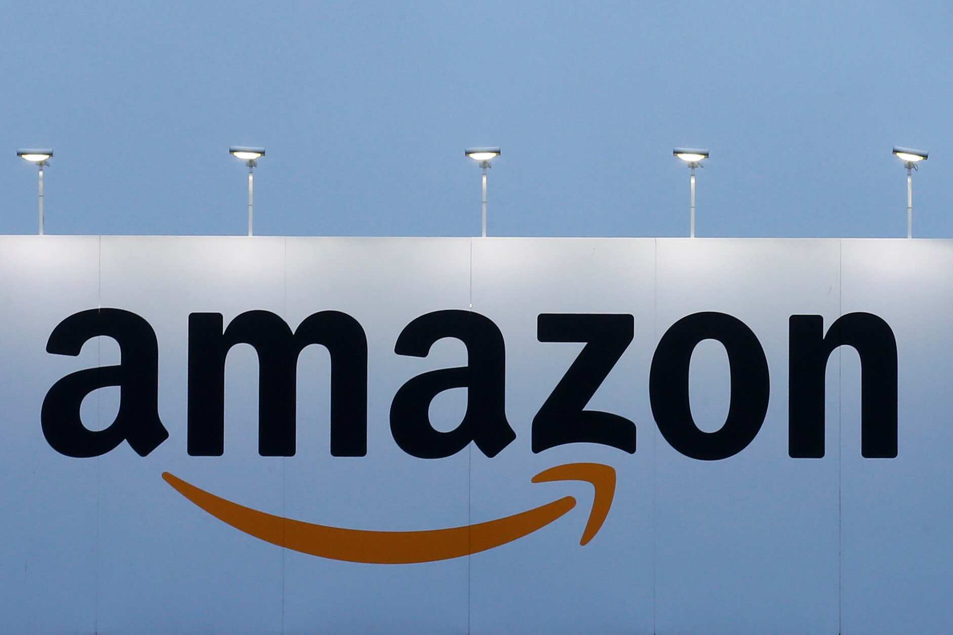 Amazon wins $1.5 billion tax dispute over IRS