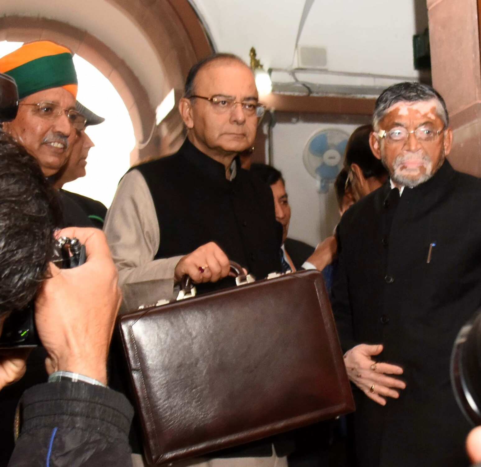 Govt issues notices in 140 cases of benami properties worth Rs 200 crore