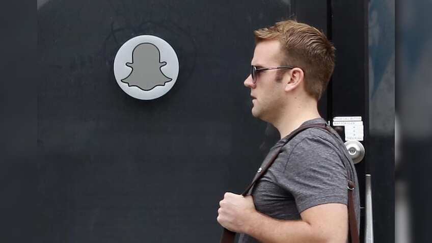 ''Snapchat'' most-searched app on App Store; beats Facebook