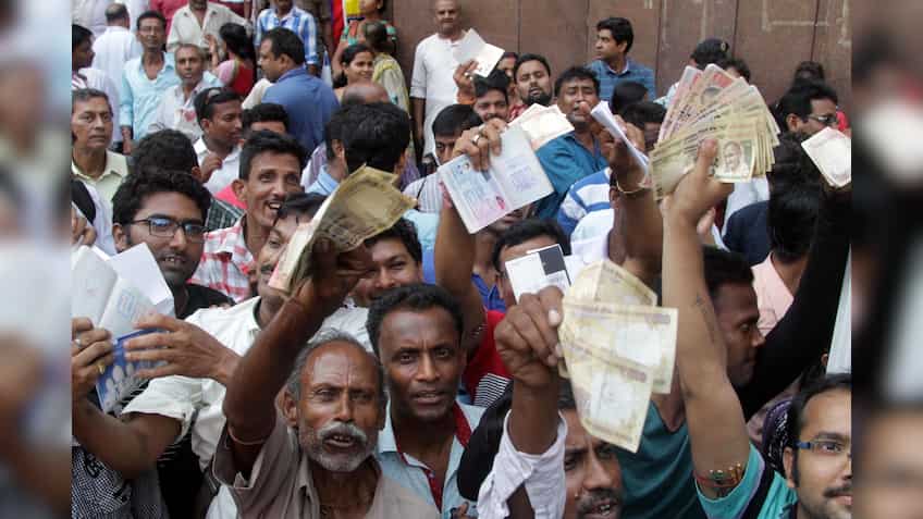 Demonetisation: RBI turns down Indians, NRIs went for exchange of old notes as deadline ends today