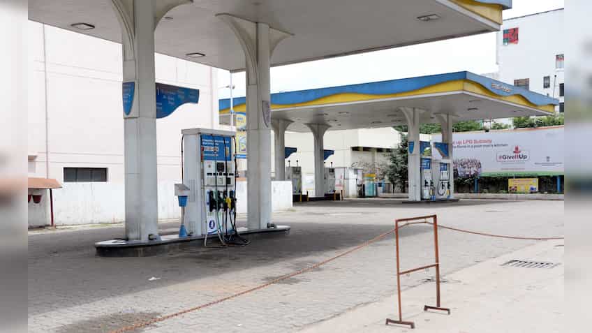 Petrol pump owners threatens to take Sunday offs from May 10