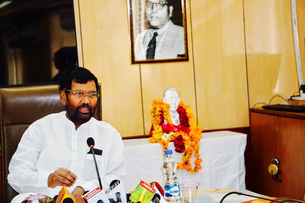 Centre to issue advisory against service charge on food bills