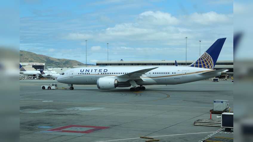 Couple booted off United Airlines flight