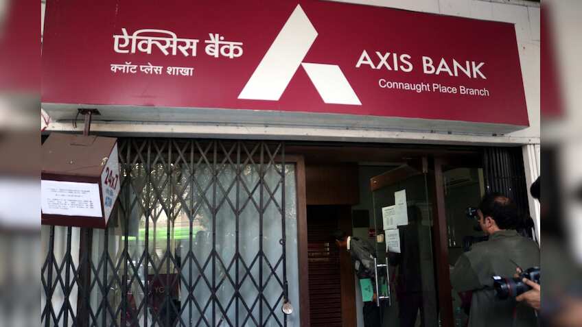 Axis Bank's Q4 net profit jumps by 111% to Rs 1225 crore