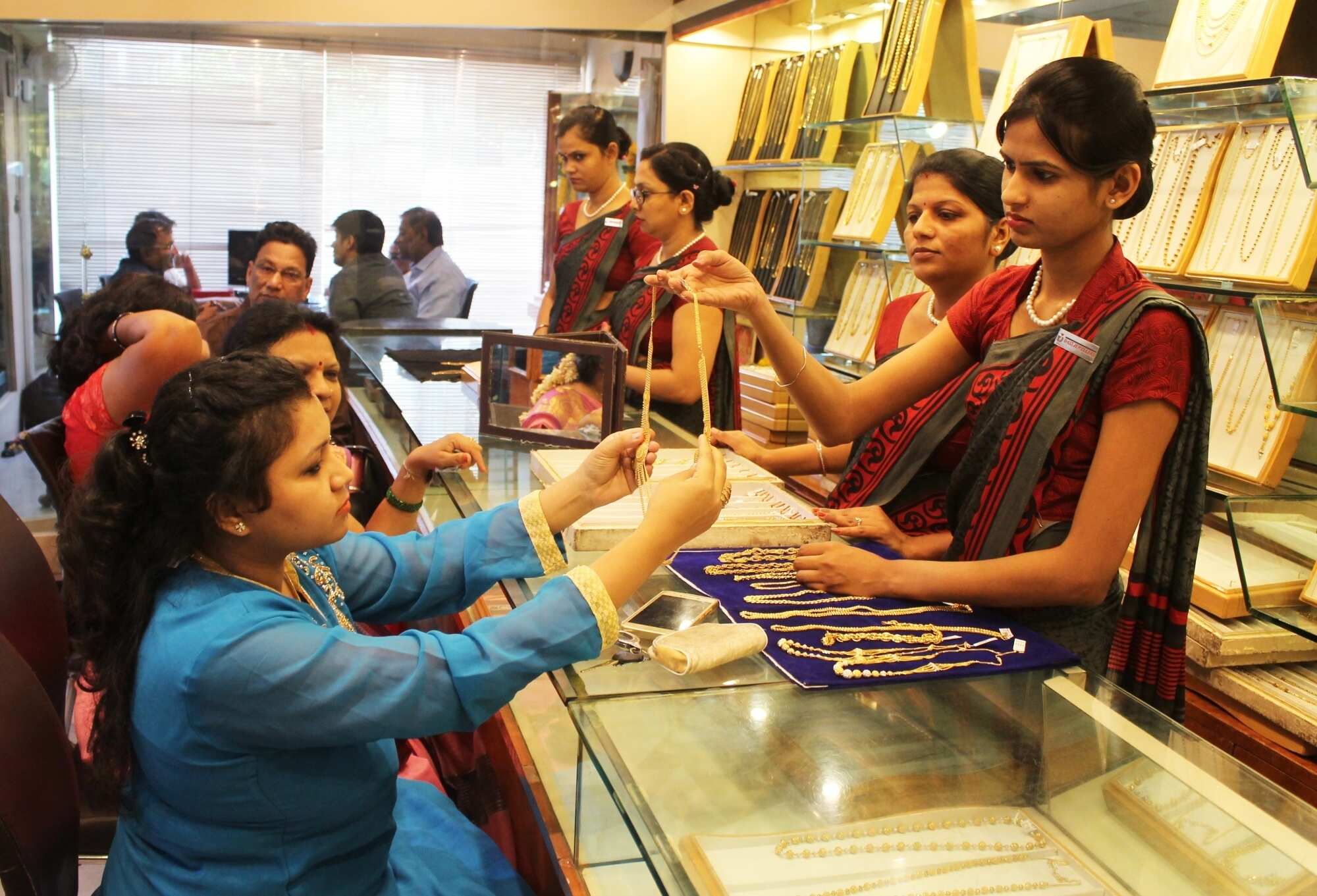 Akshaya Tritiya overcomes note-ban shadow, sees jump in gold sales