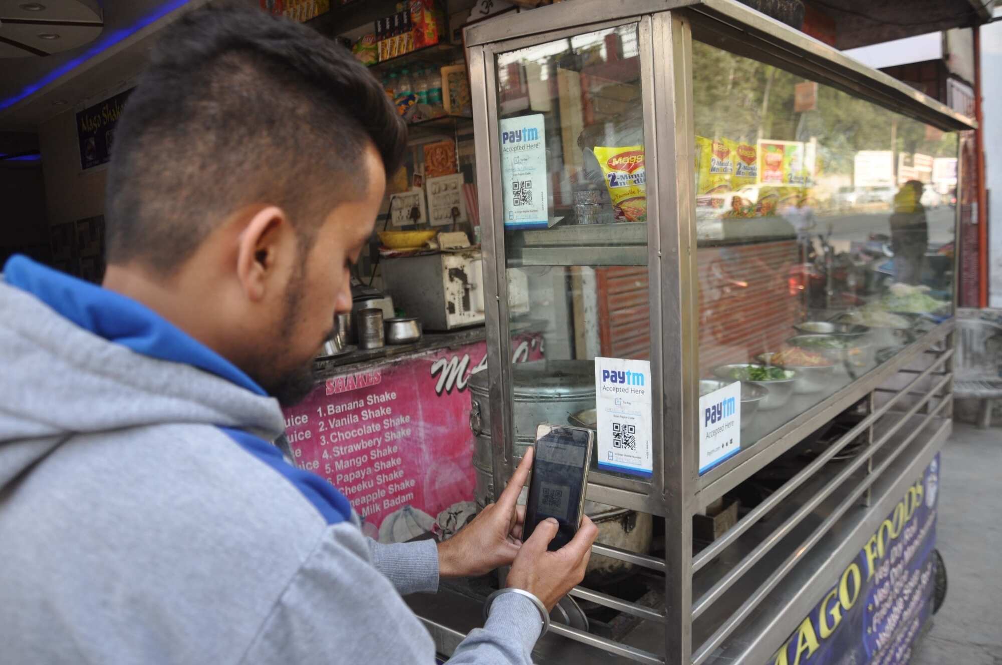 How Snapdeal's downfall is Paytm's gain with FreeCharge