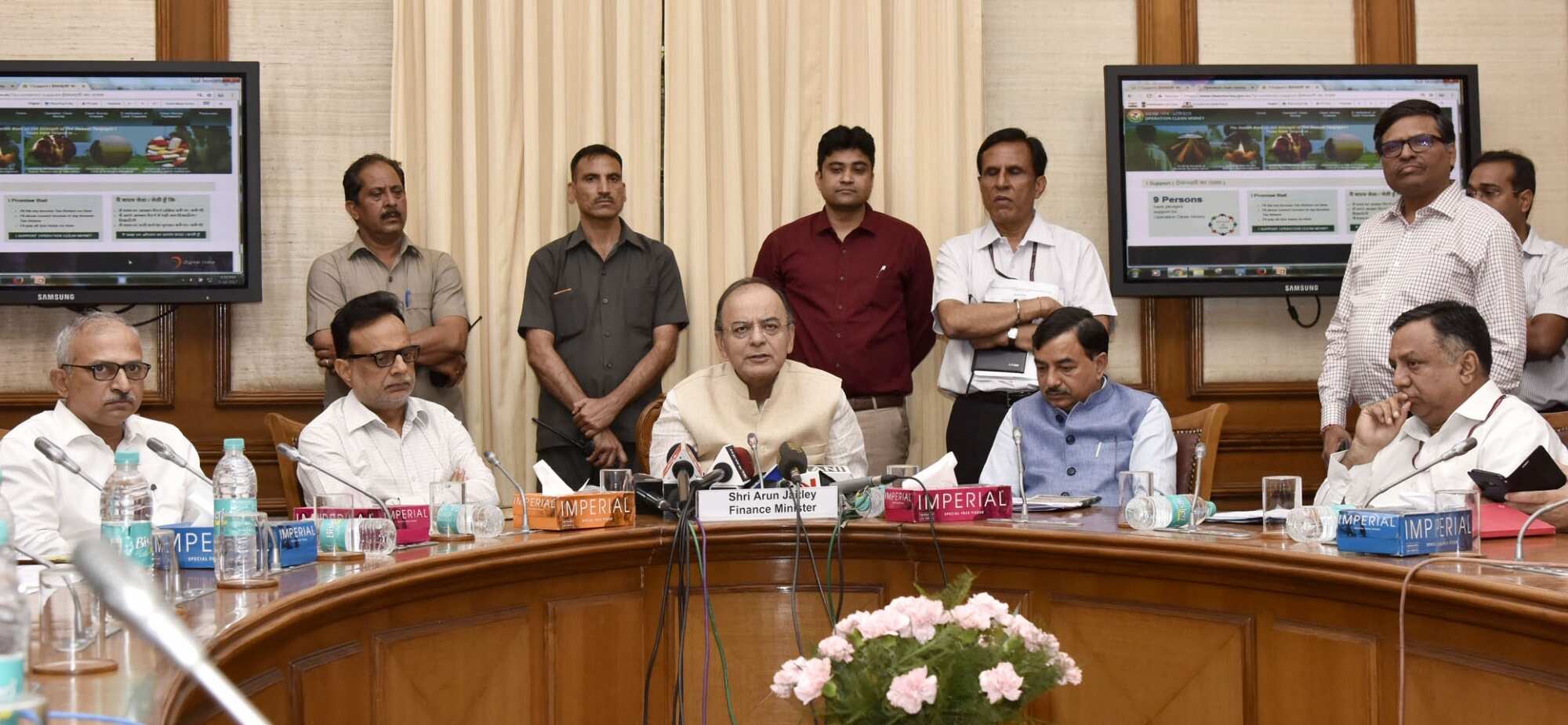 1.58 lakh tax payers under lens for partial account declarations