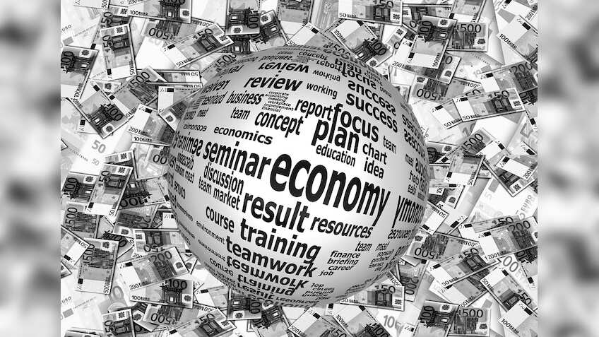 India's GDP growth in the fourth quarter drops to 6.1%; clocked 8% in 2015-16