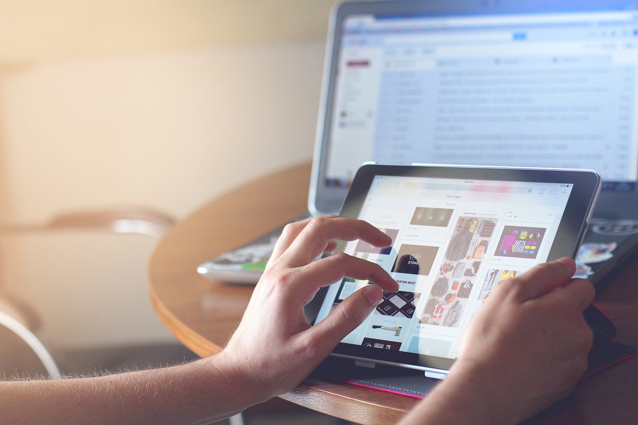 India internet users grow by over 28%, while