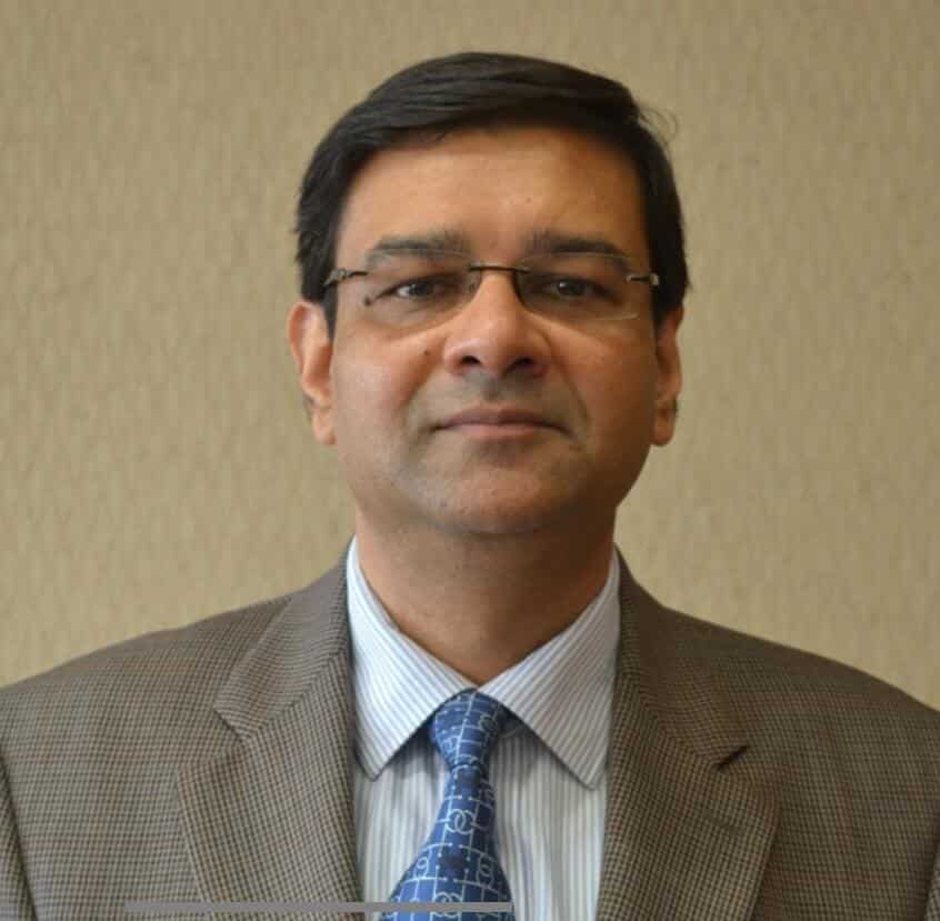 RBI keeps interest rates unchanged but injects money via SLR cut