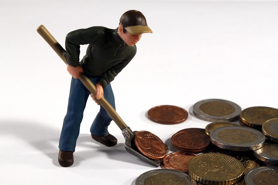 Afraid of investing lump sum? Start STP now to earn returns from market