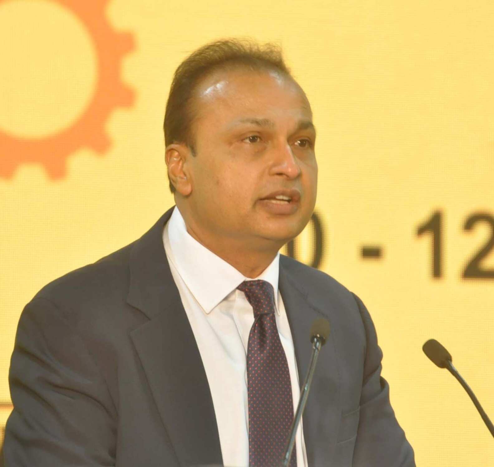 Anil Ambani announces to take no salary or commission from RCom in FY18