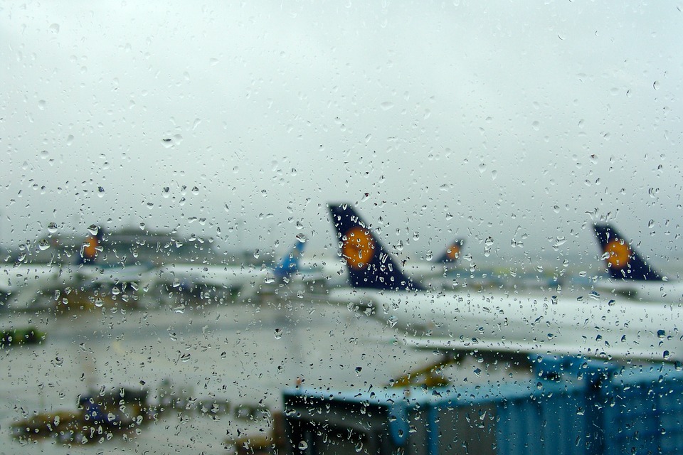 Indigo, SpiceJet, Vistara, GoAir and Jet Airways bring best deals for entire monsoon