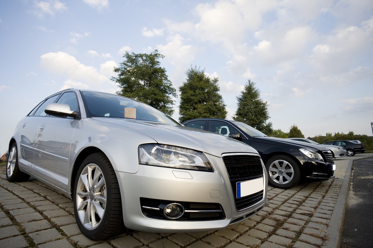 Looking to buy a car? Festive season starts early with auto firms offering pre-GST discounts