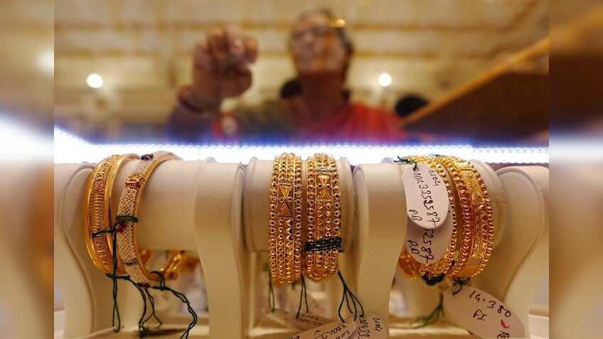 Gold adds gain on global cues, jewellers' buying