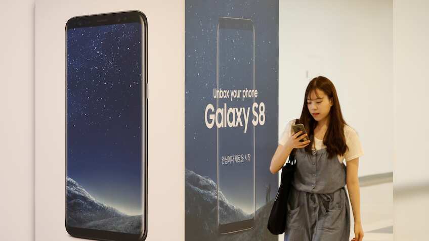 Samsung Electronics says second-quarter operating profit likely rose 72% year-on-year
