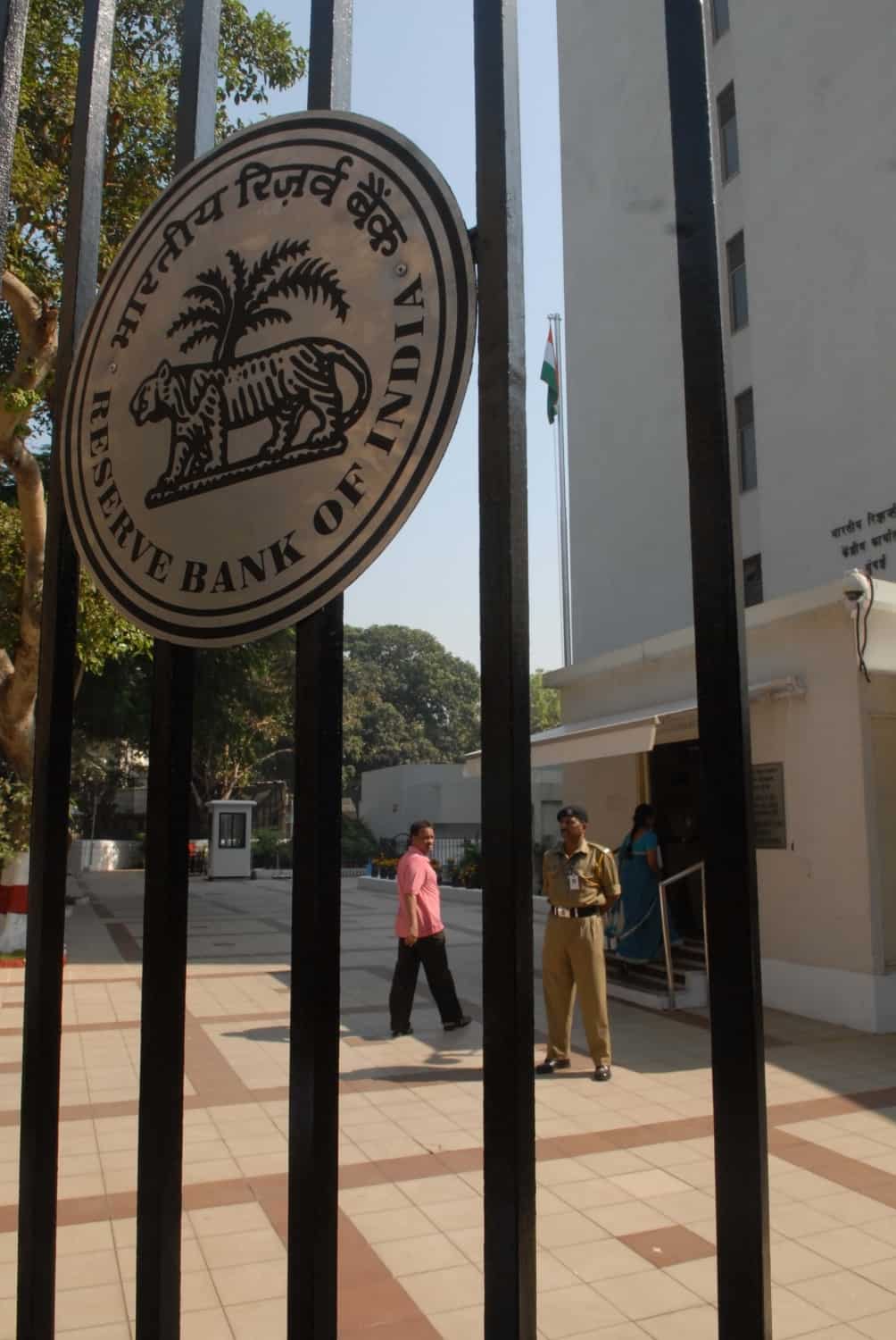 RBI might take up NPAs worth Rs 8 lakh crore for resolution by 2019: Assocham