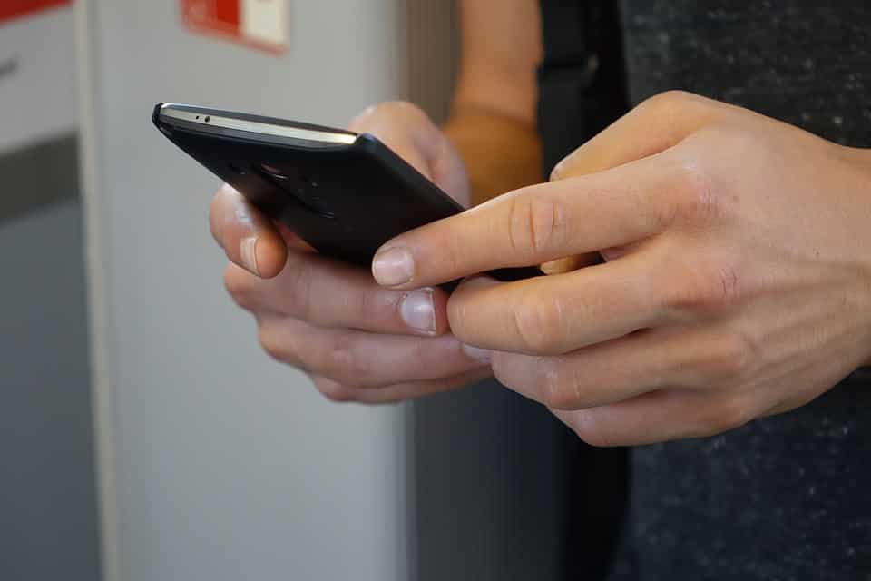 No need for floor price for telecom services as of now: Trai