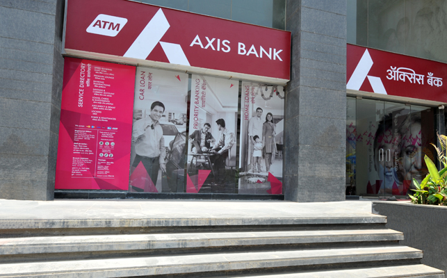 Axis Bank acquires Accelyst and Freecharge for Rs 385 crore