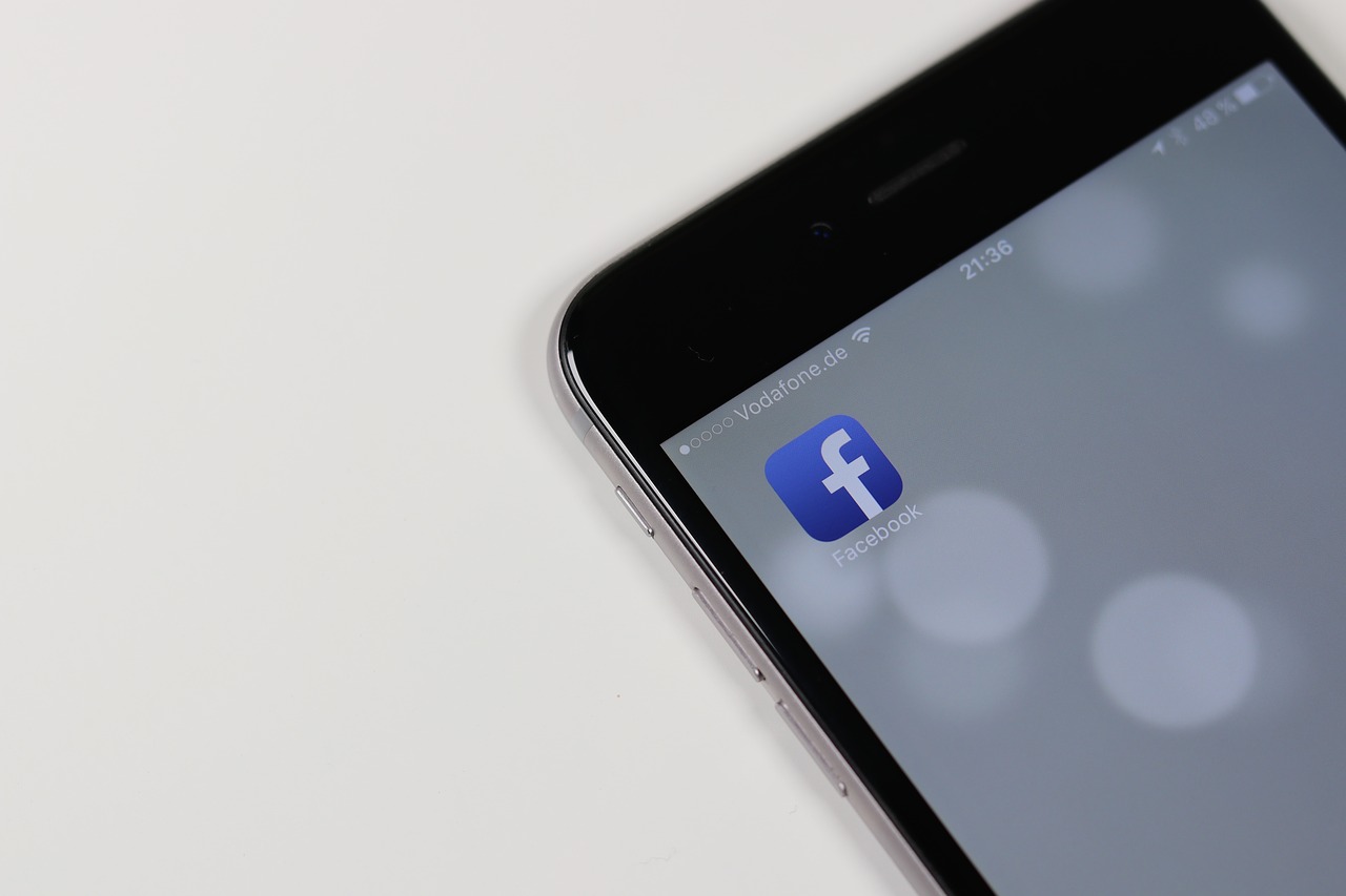 Mobile advertising revenue of nearly $8 billion in Q2 powers Facebook's growth