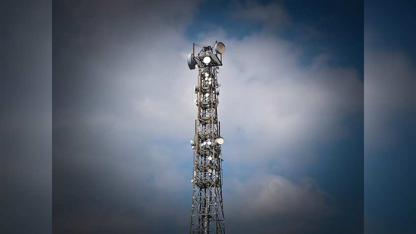 Bharti Airtel, Vodafone top in list of towers exceeding radiation limit