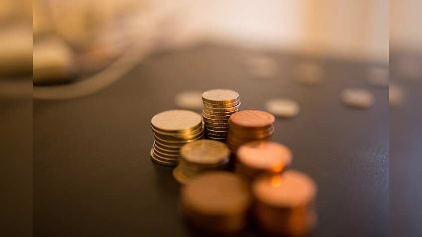 Seven banks have cut: Here are best interest rates offered by banks for your deposits 