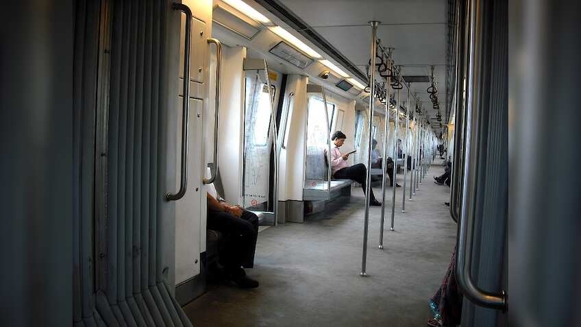 Metro launches WiFi on Blue Line stations