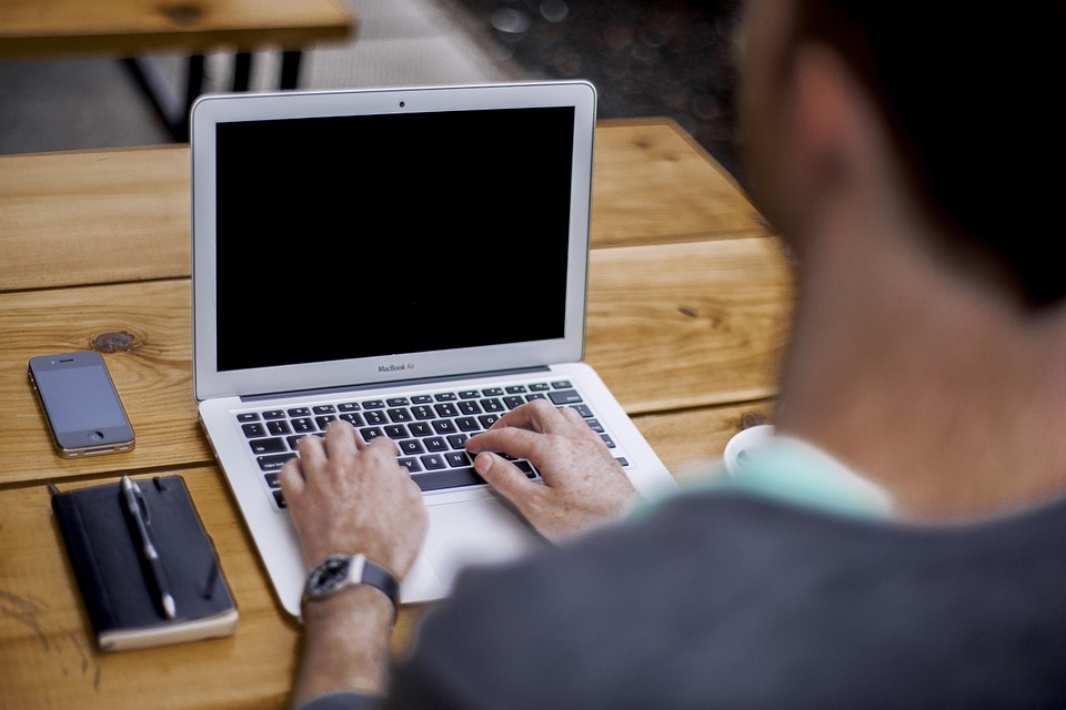 This online office supplies startup raises $1 million in its second round of pre-series A funding