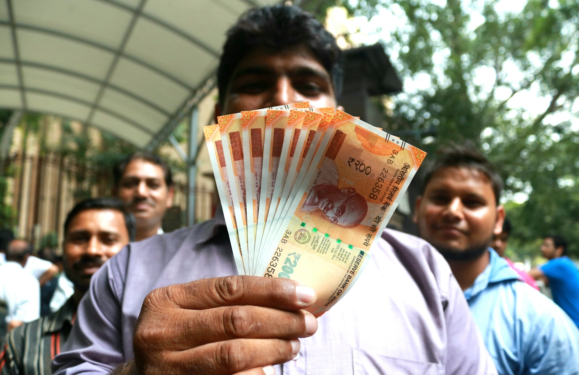 7th Pay Commission: Central govt employees likely to get hike in minimum pay to Rs 21,000