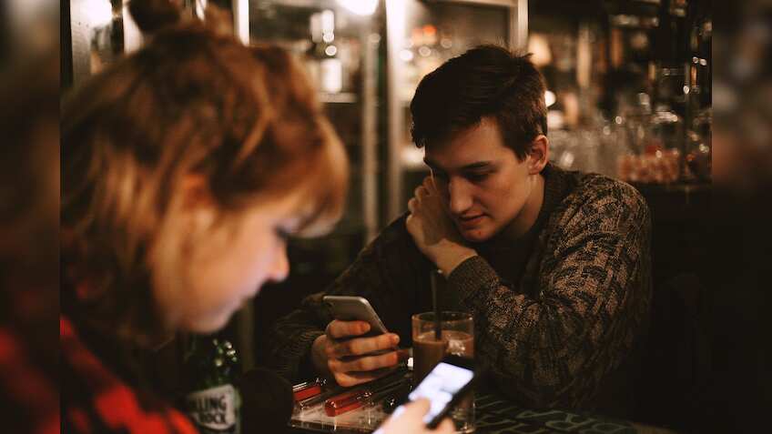 Is the SMS making a comeback among messaging apps?