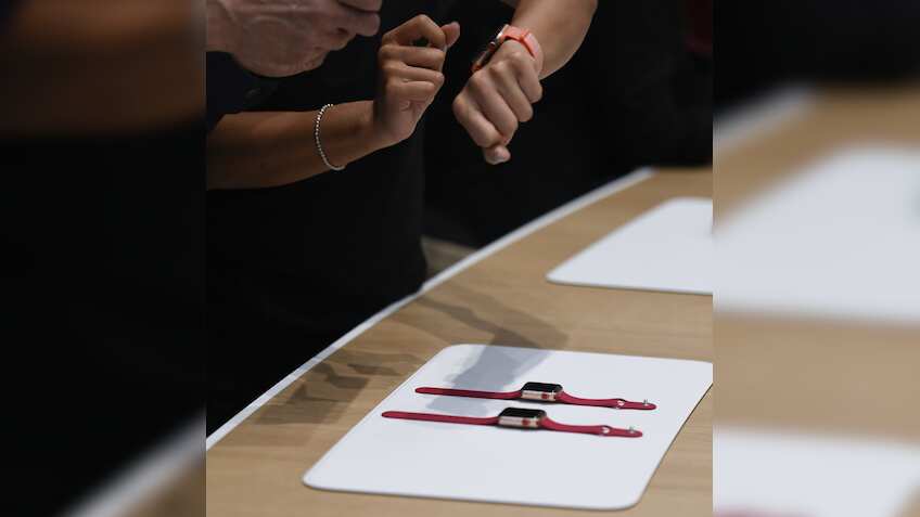 Can you make, receive calls using Apple Watch Series 3? 68% iPhone users can’t