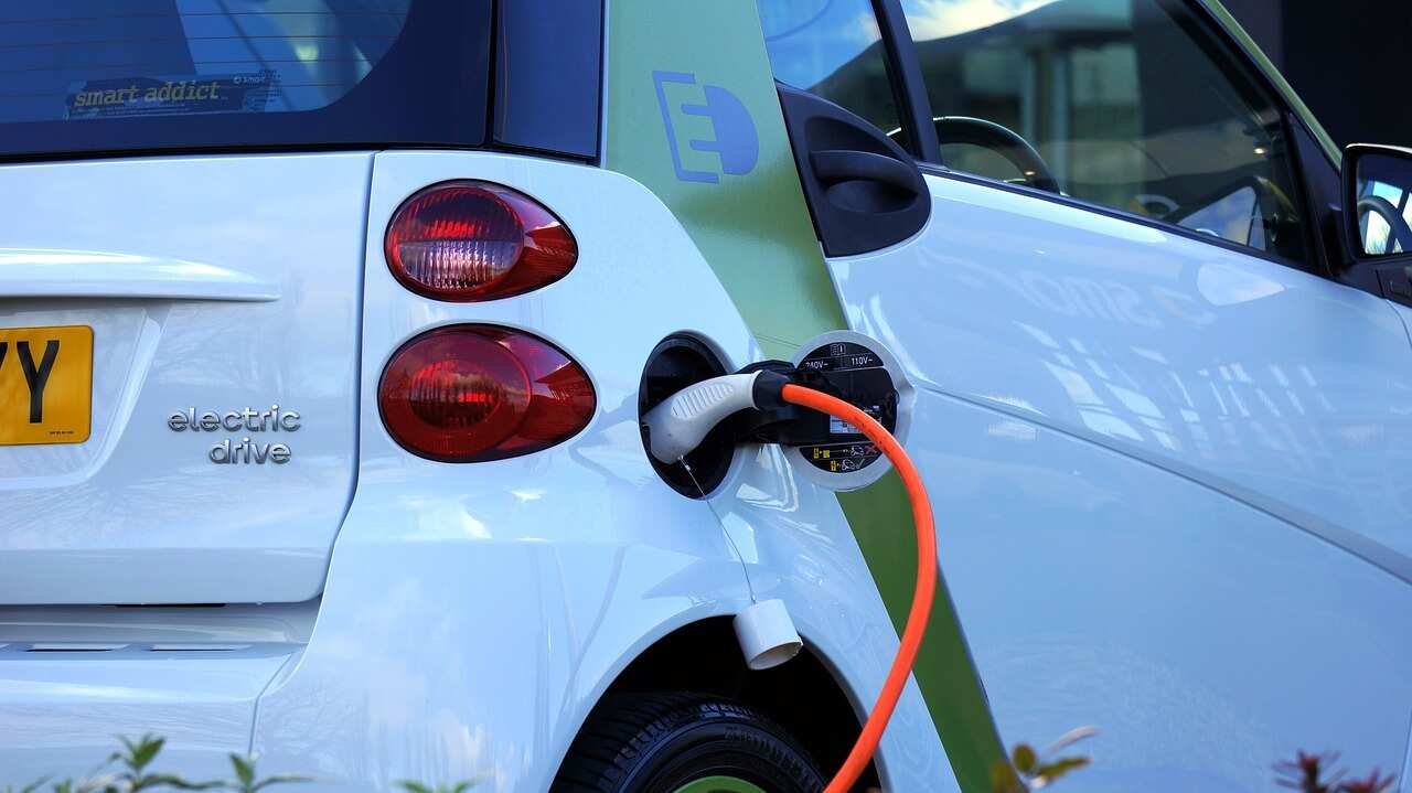 Telangana govt to offer incentives to woo car companies in new EV