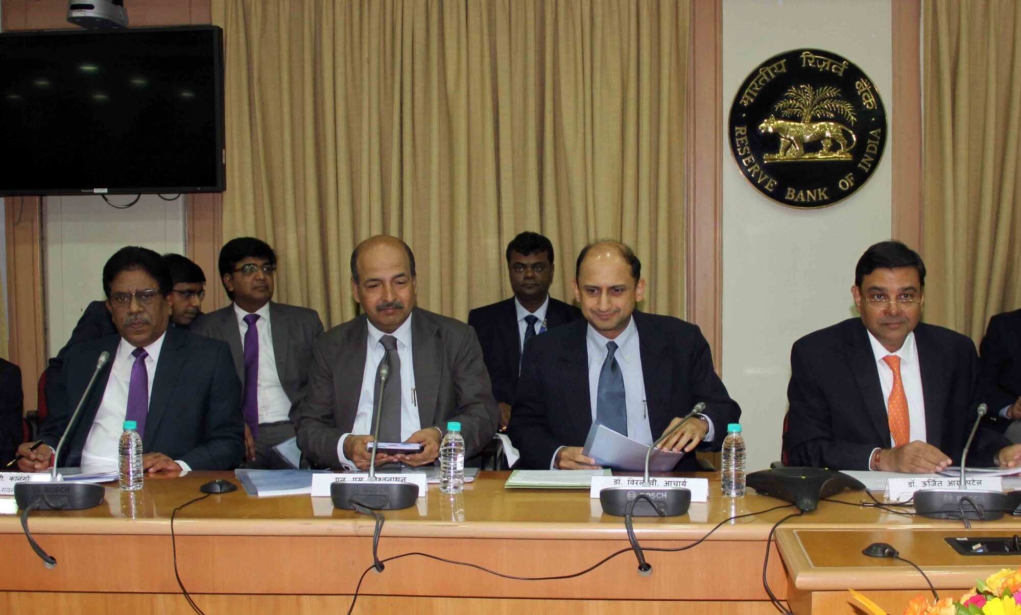 Indian markets open flat as investors remain cautions ahead of RBI policy review