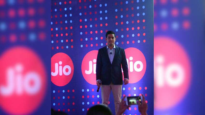 Reliance Jio's new Diwali offer gives full cashback on every Rs 399 recharge