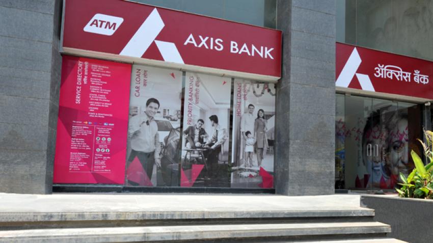 Axis Bank's Q2 net profit rises by 36% yoy; divergence of Rs 5,633 crore in gross NPA