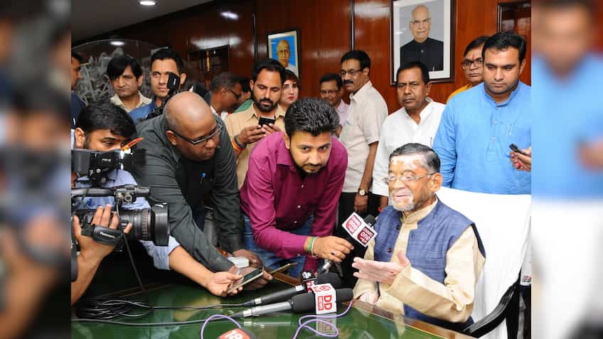 Link your EPF account with Aadhaar to avail 'better,' 'speedy' services, says Govt