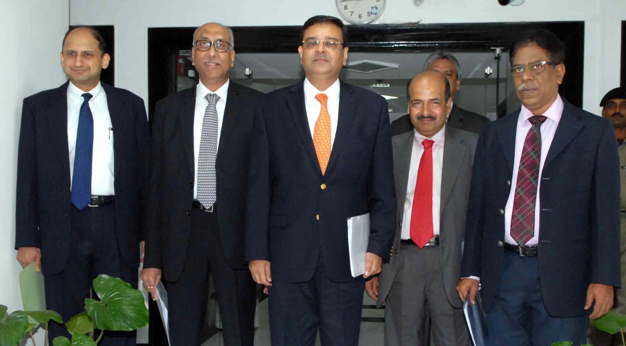 MPC minutes: Bleak chances of rate cuts in Dec, says Nomura