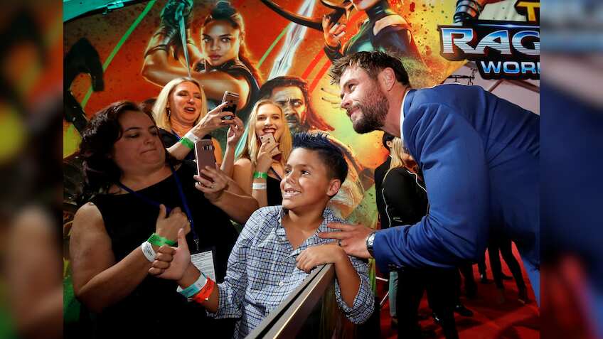 Box Office: 'Thor: Ragnarok' rules with $121 million weekend