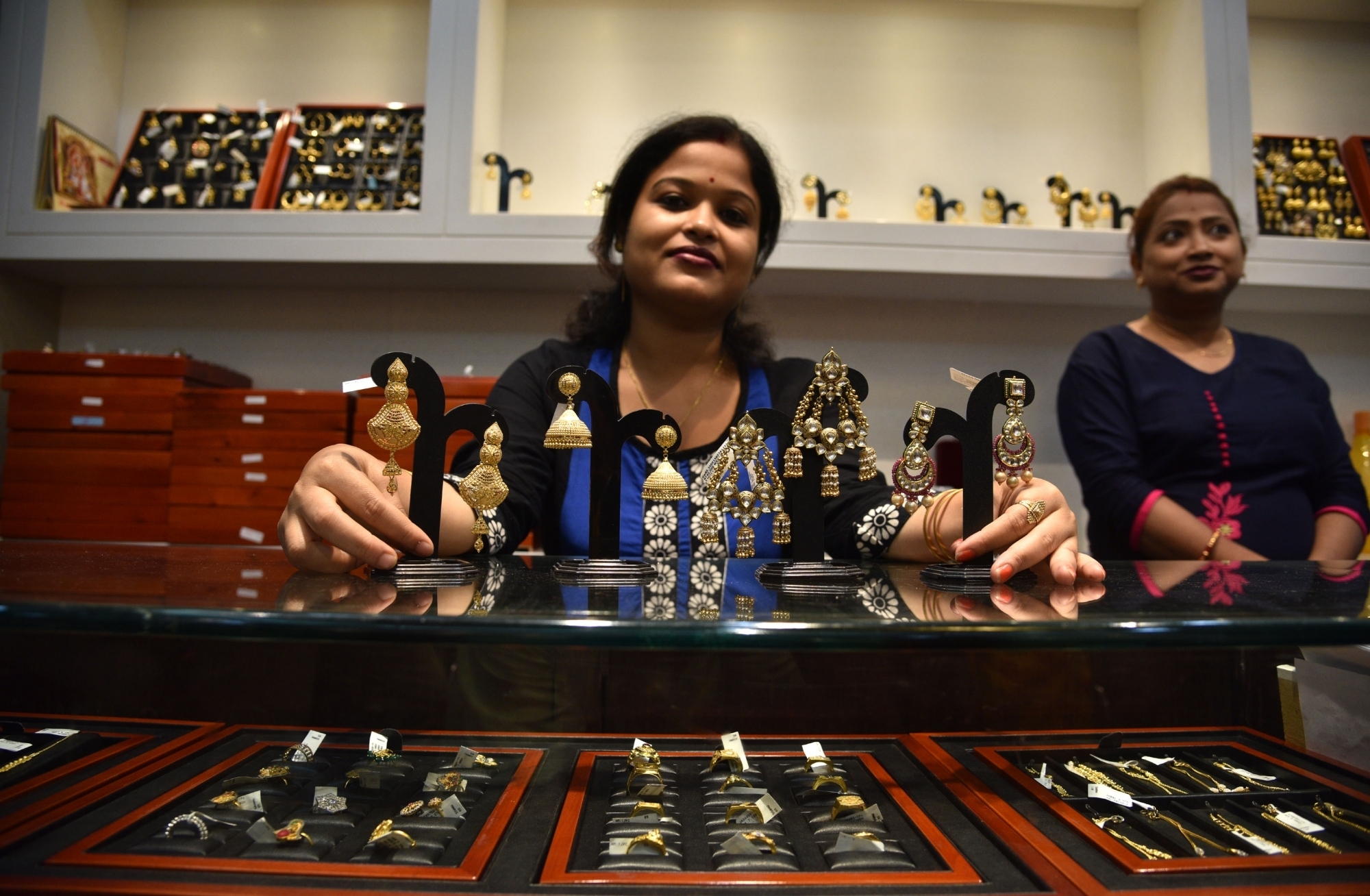 Post GST gold demand drops 25% in India, 3% globally in Q2 FY18