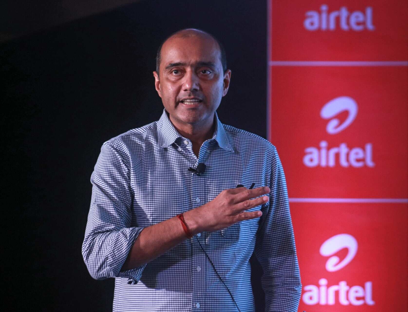 Bharti Airtel completes share sell in tower arm for Rs 3,325 crore; Infratel plunges by 4%