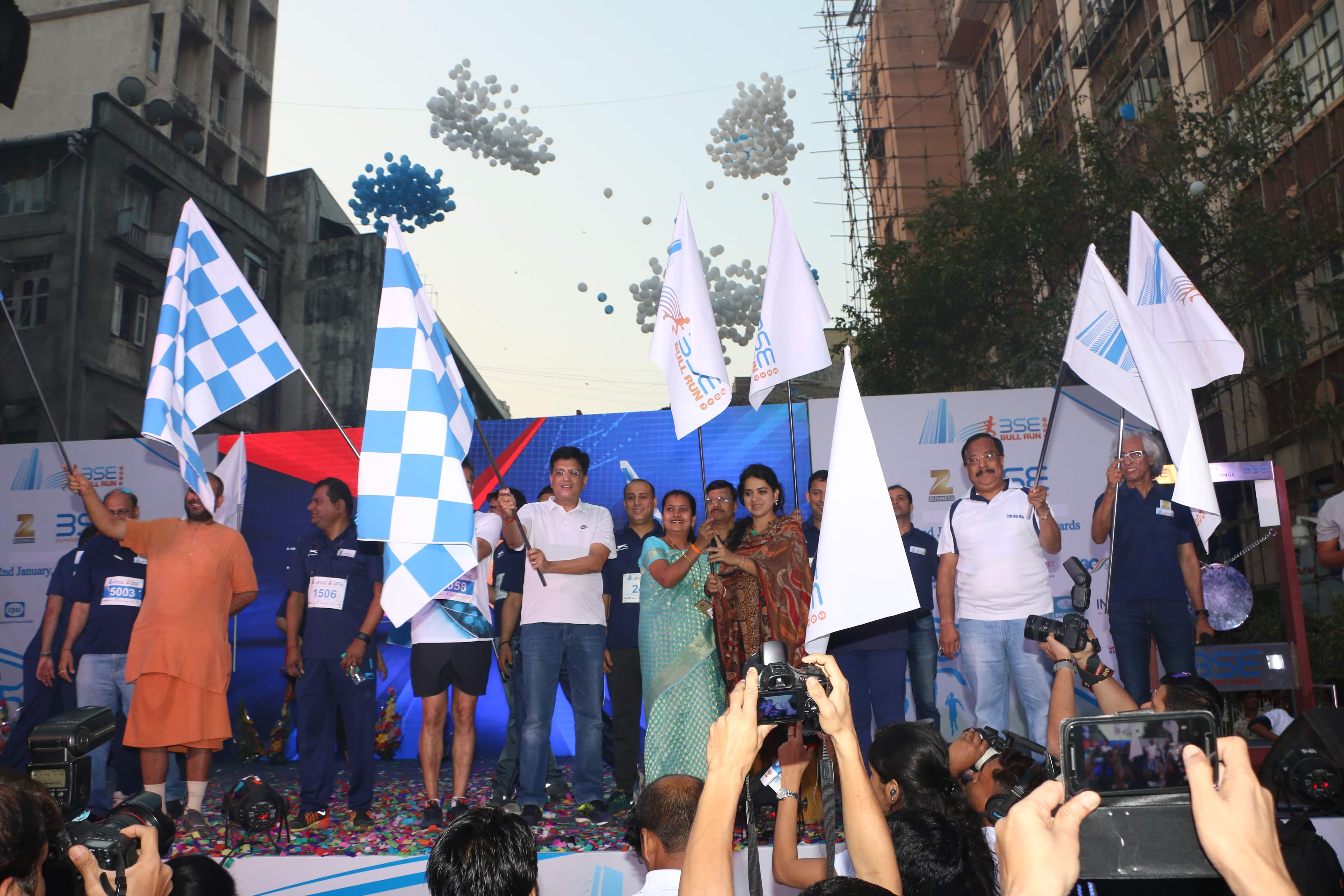 Piyush Goyal flagging off the BSE Bull Run 2017.