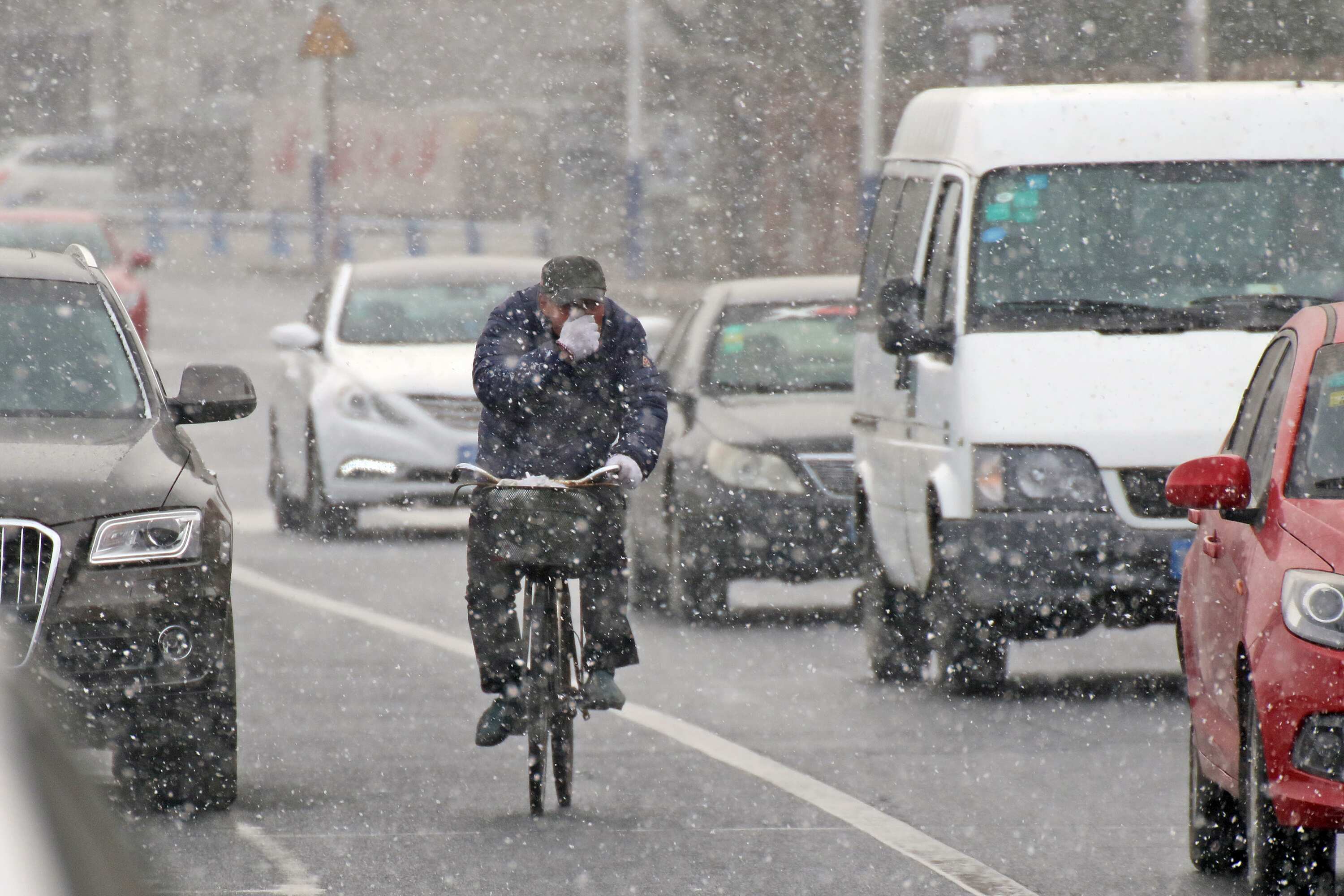 China to step up property market regulation to avoid bubble risk