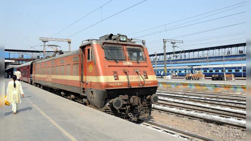 Vasco Da Gama-Patna Express derail: Railway minister announces ex-gratia Rs 5 lakh compensation to victims