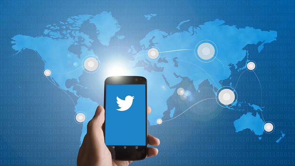 Twitter admits to revealing location of users without consent