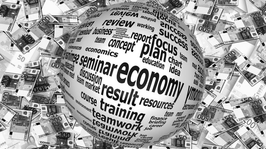 Fitch Ratings cut India's FY18 GDP growth forecast to 6.7%, says rebound weaker than expected