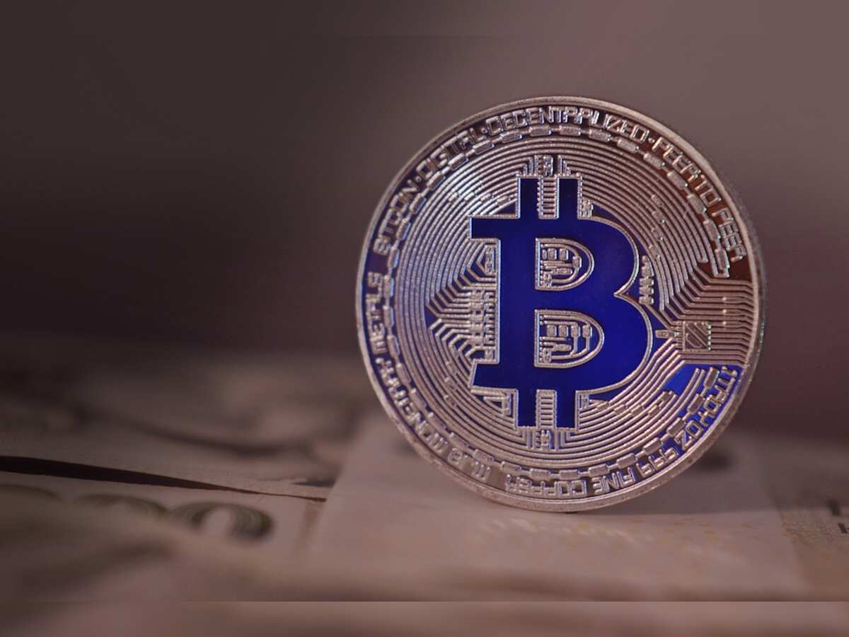 Bitcoin craze sweeps world; Twitterati offering free cryptocurrency!