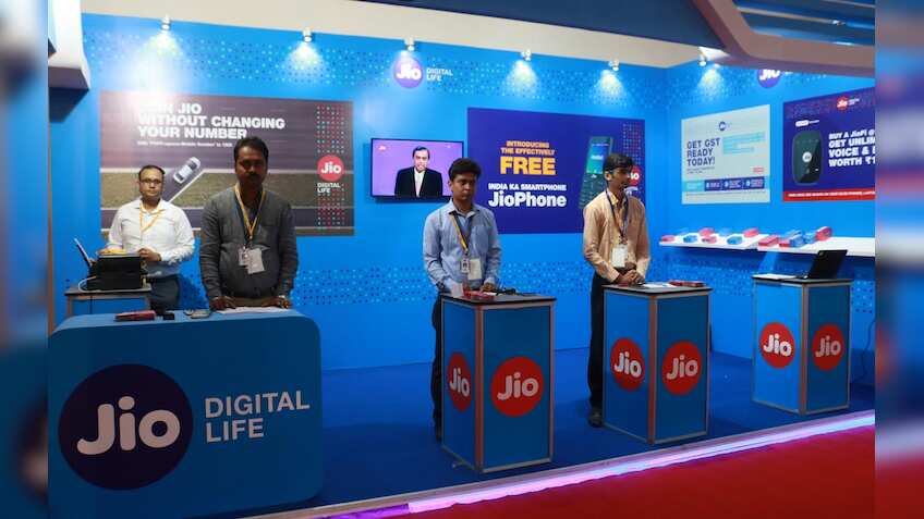 Jio to drive India to become full-grown 4G power in 2018: Report